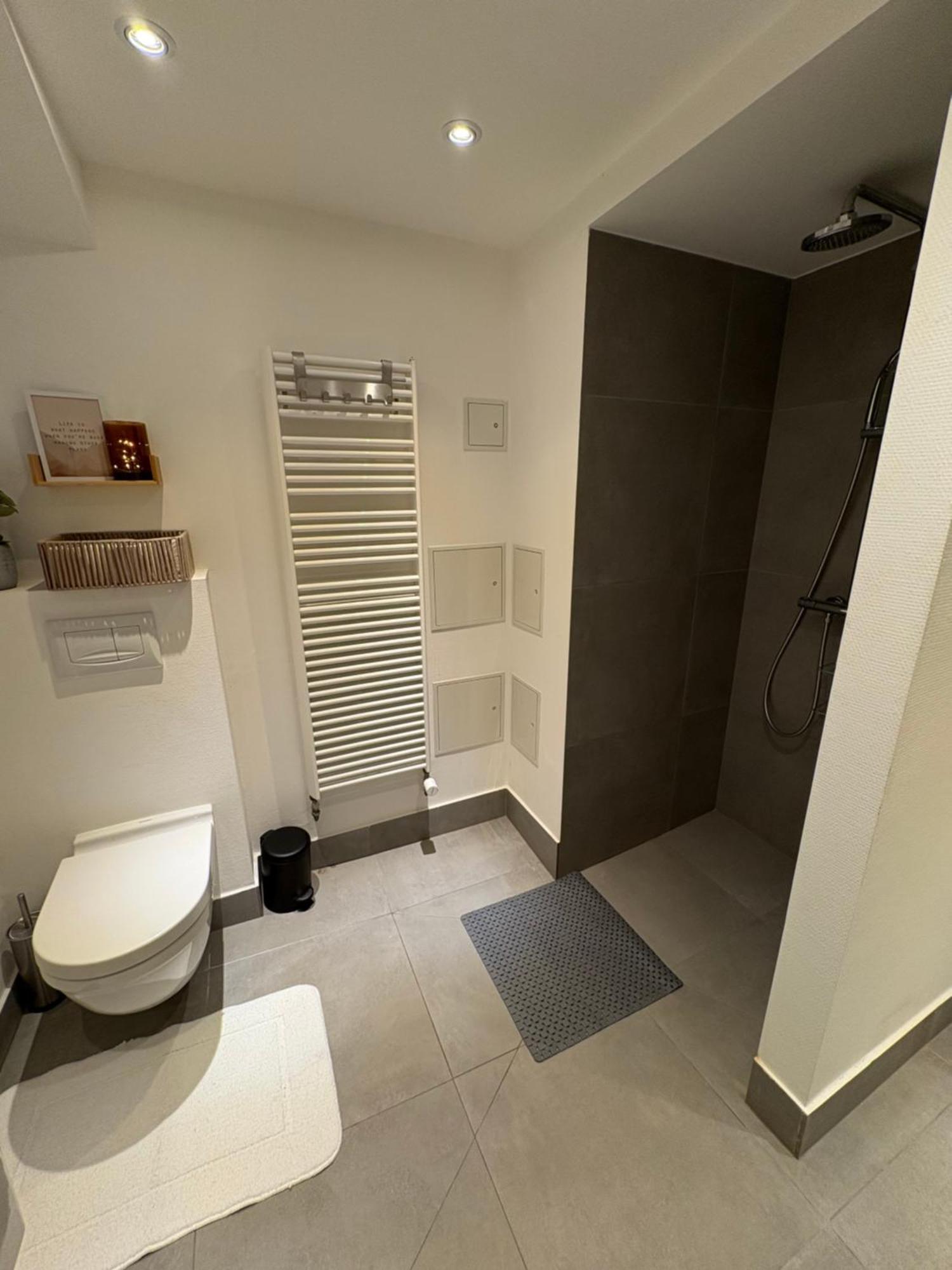 Große Ferienwohnung mit 2 Schlafzimmern Miltenberg Exterior foto